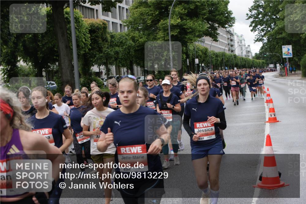 14.06.2026 - REWE Women's Run Jannik Wohlers http://msf.ph/oto/9813229 14.06.2026 10:39:59 Laufen 196, 5322, 57, 5183, 57 meine-sportfotos.de