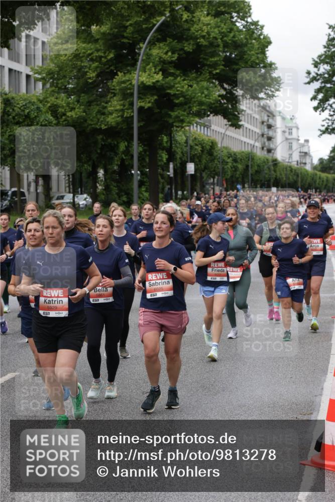 14.06.2026 - REWE Women's Run Jannik Wohlers http://msf.ph/oto/9813278 14.06.2026 10:40:06 Laufen 5861, 6025, 657, 5929, 57, 7 meine-sportfotos.de