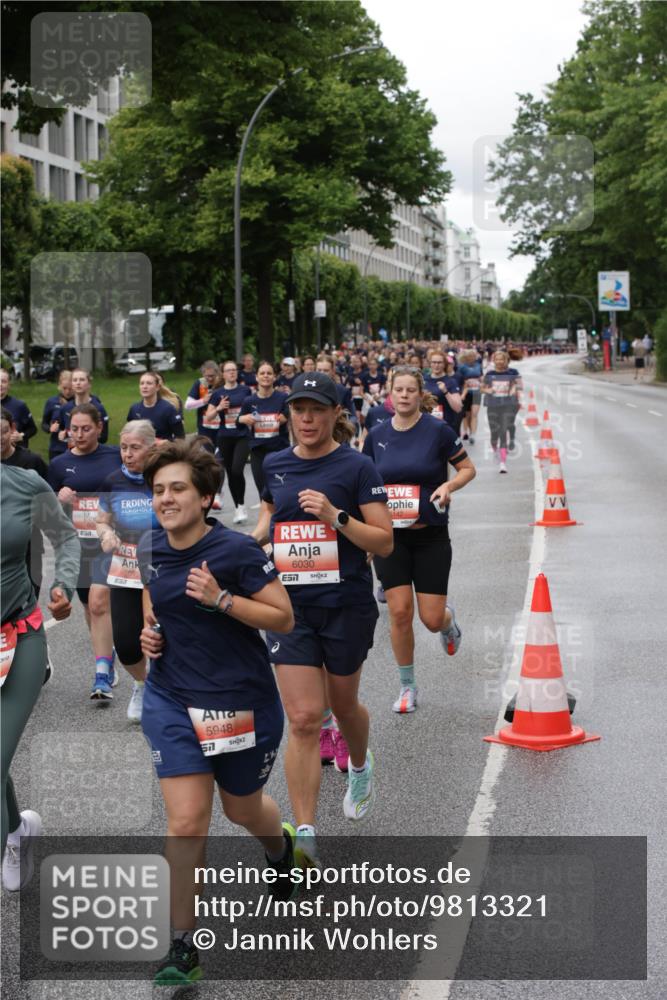 14.06.2026 - REWE Women's Run Jannik Wohlers http://msf.ph/oto/9813321 14.06.2026 10:40:10 Laufen 57, 6030, 5142, 5948, 577 meine-sportfotos.de