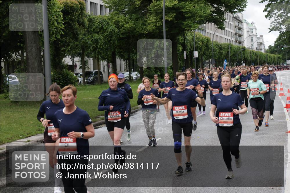 14.06.2026 - REWE Women's Run Jannik Wohlers http://msf.ph/oto/9814117 14.06.2026 10:39:43 Laufen 6115, 7, 5814, 5455, 5886 meine-sportfotos.de