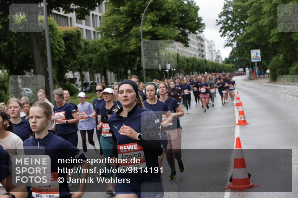 14.06.2026 - REWE Women's Run Jannik Wohlers http://msf.ph/oto/9814191 14.06.2026 10:40:00 Laufen 5792, 5183, 0 meine-sportfotos.de