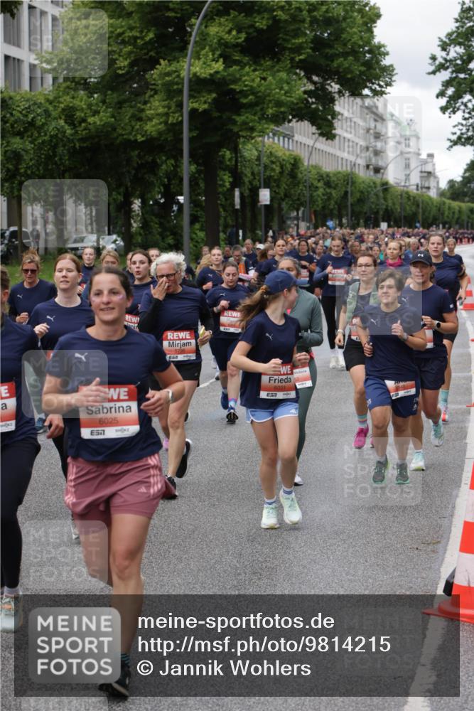 14.06.2026 - REWE Women's Run Jannik Wohlers http://msf.ph/oto/9814215 14.06.2026 10:40:07 Laufen 6025, 57, 6031, 7 meine-sportfotos.de