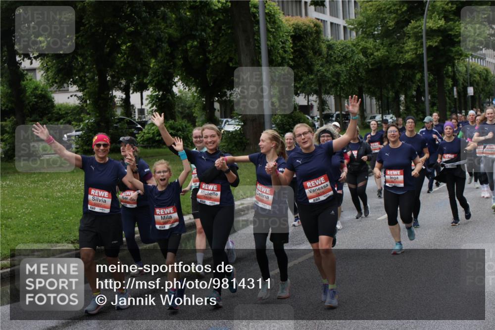 14.06.2026 - REWE Women's Run Jannik Wohlers http://msf.ph/oto/9814311 14.06.2026 10:40:31 Laufen 5027, 7, 5608, 5610, 51 meine-sportfotos.de