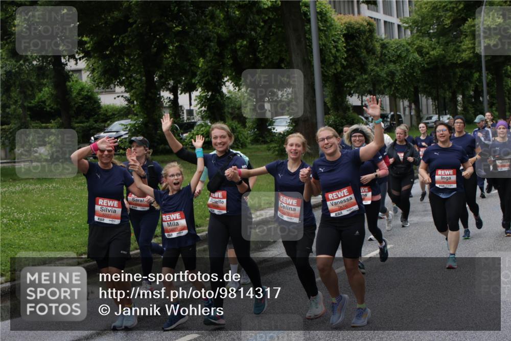 14.06.2026 - REWE Women's Run Jannik Wohlers http://msf.ph/oto/9814317 14.06.2026 10:40:31 Laufen 5027, 57, 5607, 5609, 6517, 5610, 657 meine-sportfotos.de
