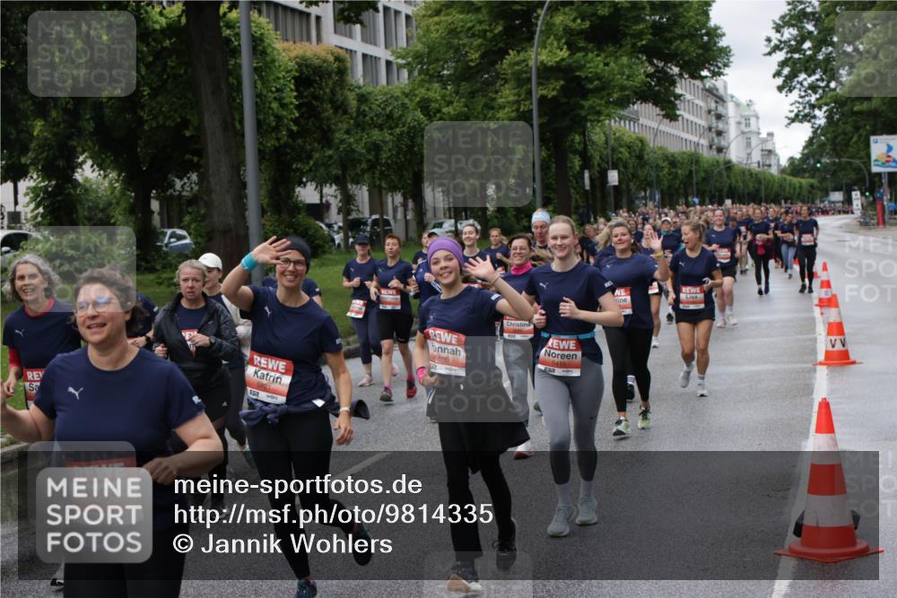 14.06.2026 - REWE Women's Run Jannik Wohlers http://msf.ph/oto/9814335 14.06.2026 10:40:33 Laufen 5507, 5891, 57, 5890, 5415 meine-sportfotos.de