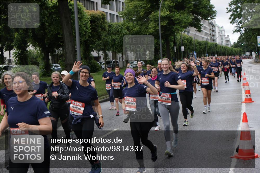 14.06.2026 - REWE Women's Run Jannik Wohlers http://msf.ph/oto/9814337 14.06.2026 10:40:33 Laufen 5507, 5891, 657, 5890, 5415 meine-sportfotos.de