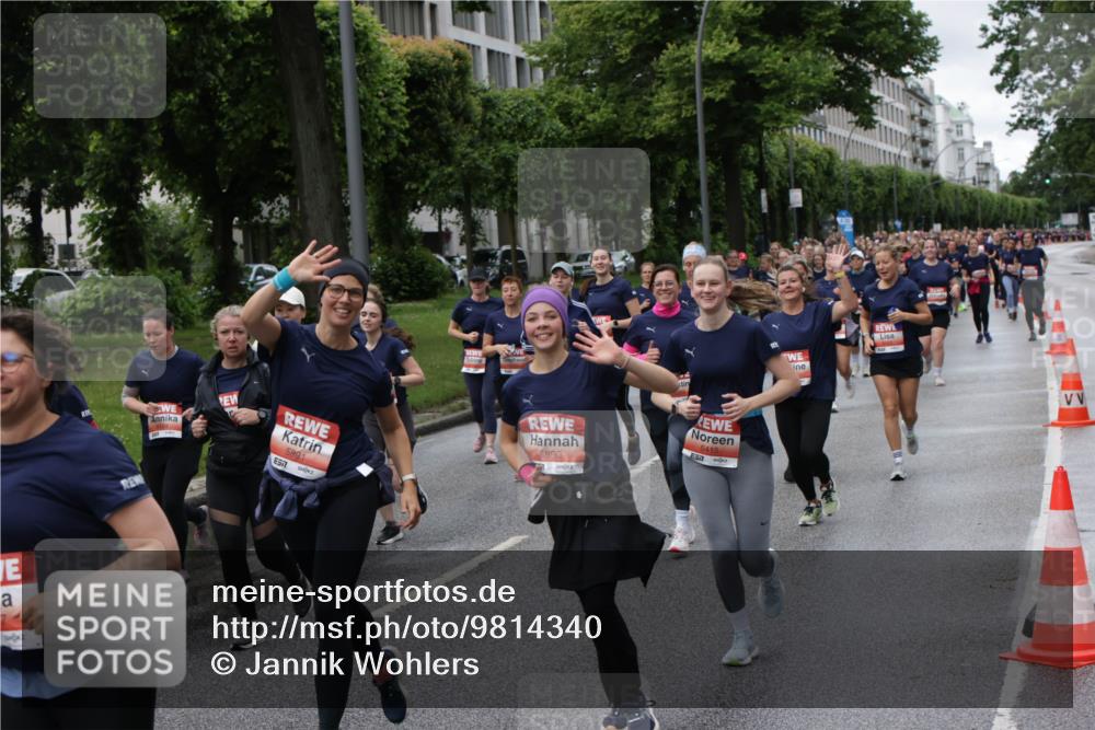 14.06.2026 - REWE Women's Run Jannik Wohlers http://msf.ph/oto/9814340 14.06.2026 10:40:33 Laufen 57, 5891, 5890, 5415 meine-sportfotos.de