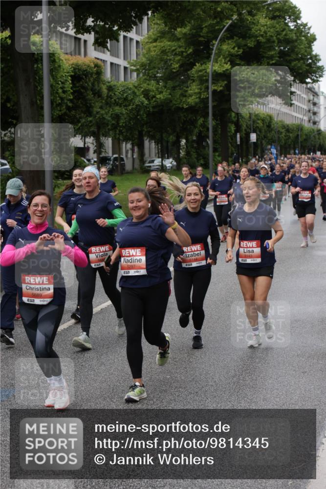 14.06.2026 - REWE Women's Run Jannik Wohlers http://msf.ph/oto/9814345 14.06.2026 10:40:35 Laufen 5689, 5297, 51, 5144, 57, 5143 meine-sportfotos.de