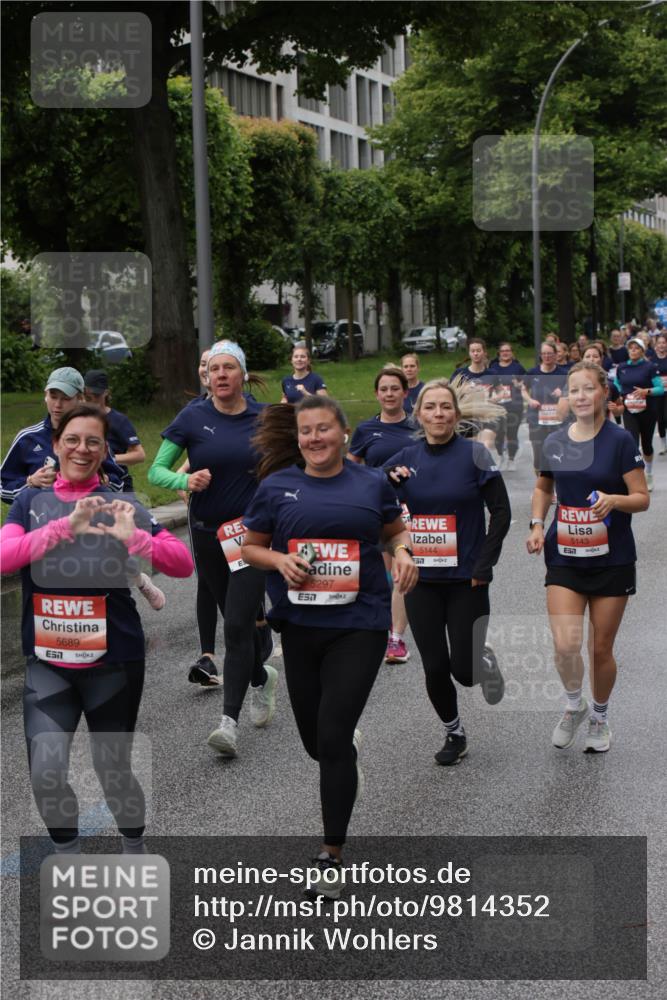 14.06.2026 - REWE Women's Run Jannik Wohlers http://msf.ph/oto/9814352 14.06.2026 10:40:36 Laufen 5689, 5297, 5144, 5143 meine-sportfotos.de