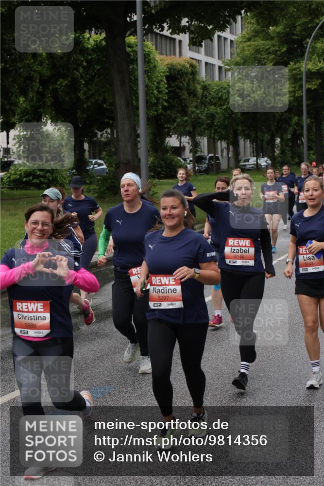 14.06.2026 - REWE Women's Run Jannik Wohlers http://msf.ph/oto/9814356 14.06.2026 10:40:36 Laufen 5689, 57, 5297, 5144, 5143, 51 meine-sportfotos.de