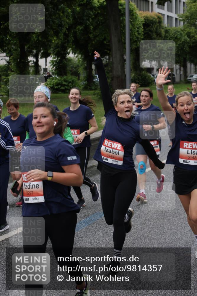 14.06.2026 - REWE Women's Run Jannik Wohlers http://msf.ph/oto/9814357 14.06.2026 10:40:37 Laufen 5297, 5144, 7, 5143 meine-sportfotos.de