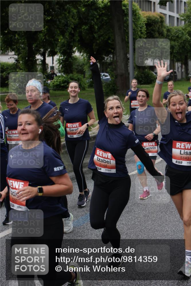 14.06.2026 - REWE Women's Run Jannik Wohlers http://msf.ph/oto/9814359 14.06.2026 10:40:37 Laufen 5721, 51, 5720, 8297, 5144, 5557, 5143, 7 meine-sportfotos.de