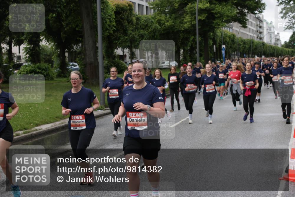14.06.2026 - REWE Women's Run Jannik Wohlers http://msf.ph/oto/9814382 14.06.2026 10:40:40 Laufen 5514, 651, 5881, 650 meine-sportfotos.de