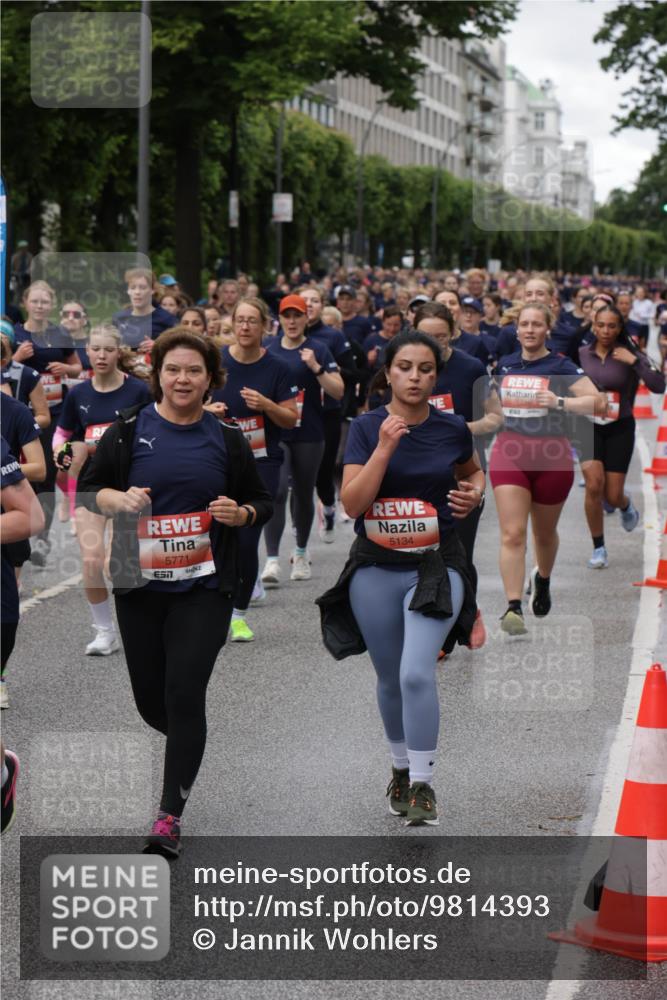 14.06.2026 - REWE Women's Run Jannik Wohlers http://msf.ph/oto/9814393 14.06.2026 10:40:46 Laufen 5771, 65, 5134, 5448 meine-sportfotos.de