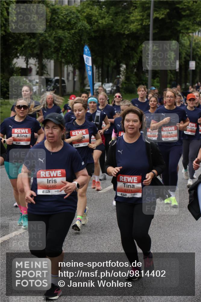 14.06.2026 - REWE Women's Run Jannik Wohlers http://msf.ph/oto/9814402 14.06.2026 10:40:47 Laufen 5864, 657, 5351, 57, 5460, 5771, 5417 meine-sportfotos.de