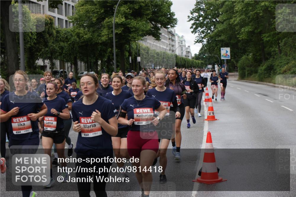 14.06.2026 - REWE Women's Run Jannik Wohlers http://msf.ph/oto/9814418 14.06.2026 10:40:49 Laufen 5417, 657, 5601, 5546, 544, 7 meine-sportfotos.de