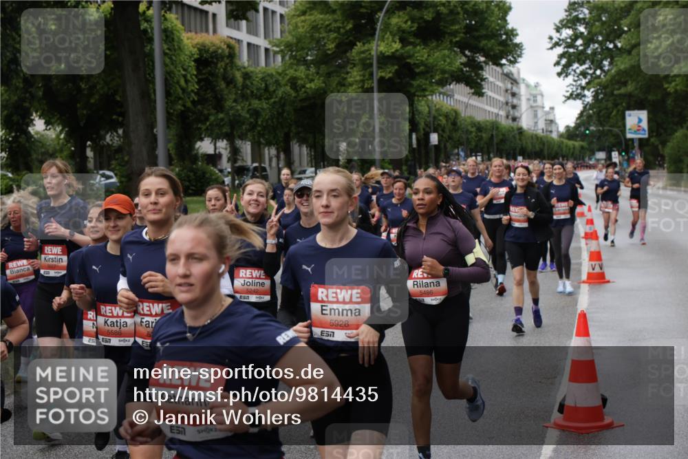 14.06.2026 - REWE Women's Run Jannik Wohlers http://msf.ph/oto/9814435 14.06.2026 10:40:51 Laufen 5586, 7, 5, 5445, 5242, 7, 5928, 7, 5486 meine-sportfotos.de