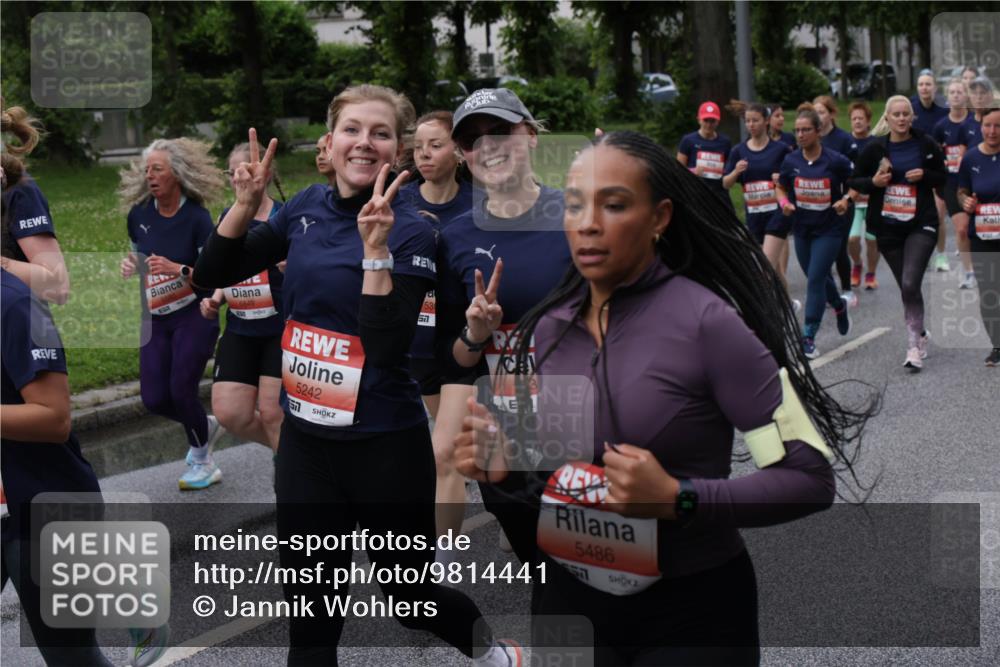 14.06.2026 - REWE Women's Run Jannik Wohlers http://msf.ph/oto/9814441 14.06.2026 10:40:52 Laufen 5242, 53, 51, 5486 meine-sportfotos.de