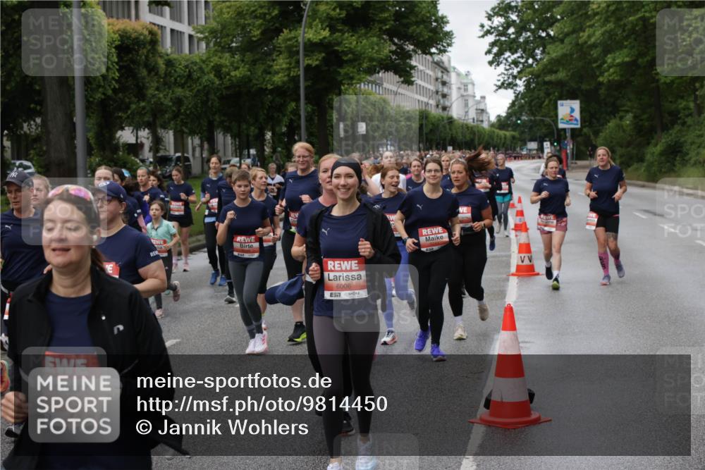 14.06.2026 - REWE Women's Run Jannik Wohlers http://msf.ph/oto/9814450 14.06.2026 10:40:55 Laufen 5078, 77, 6006, 7 meine-sportfotos.de