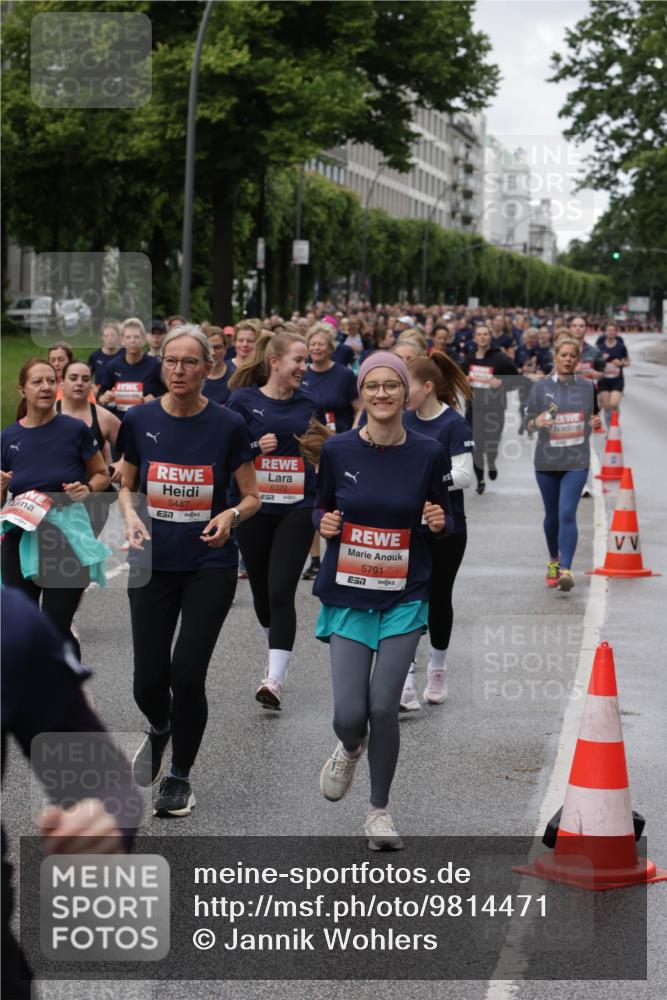 14.06.2026 - REWE Women's Run Jannik Wohlers http://msf.ph/oto/9814471 14.06.2026 10:41:03 Laufen 5447, 57, 5372, 7, 5791, 7 meine-sportfotos.de