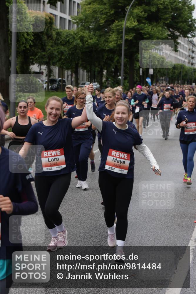 14.06.2026 - REWE Women's Run Jannik Wohlers http://msf.ph/oto/9814484 14.06.2026 10:41:05 Laufen 5372, 7, 5428, 7 meine-sportfotos.de
