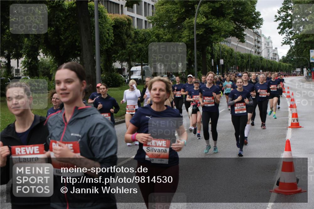 14.06.2026 - REWE Women's Run Jannik Wohlers http://msf.ph/oto/9814530 14.06.2026 10:41:12 Laufen 5743, 57, 5744, 5204, 77 meine-sportfotos.de