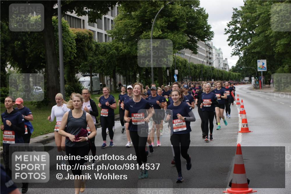 14.06.2026 - REWE Women's Run Jannik Wohlers http://msf.ph/oto/9814537 14.06.2026 10:41:13 Laufen 57 meine-sportfotos.de