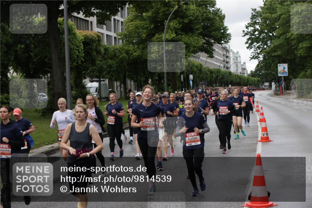 14.06.2026 - REWE Women's Run Jannik Wohlers http://msf.ph/oto/9814539 14.06.2026 10:41:13 Laufen 5327, 13441 meine-sportfotos.de