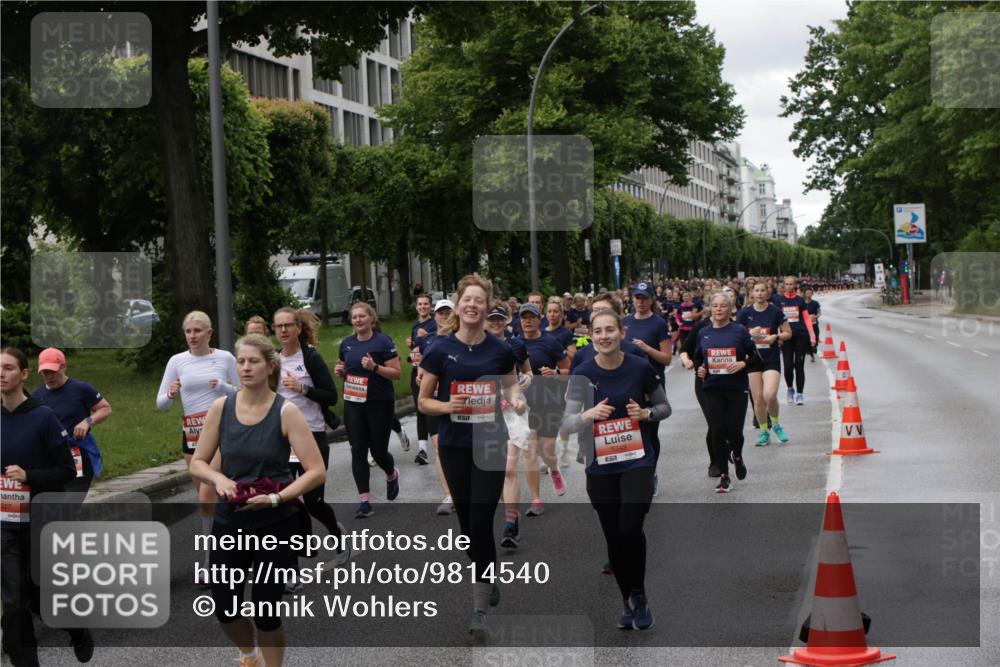 14.06.2026 - REWE Women's Run Jannik Wohlers http://msf.ph/oto/9814540 14.06.2026 10:41:13 Laufen 327, 7 meine-sportfotos.de