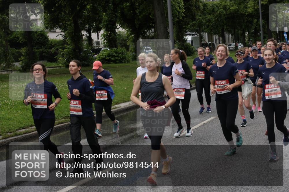 14.06.2026 - REWE Women's Run Jannik Wohlers http://msf.ph/oto/9814544 14.06.2026 10:41:14 Laufen 5752, 7, 5327, 5748, 57 meine-sportfotos.de