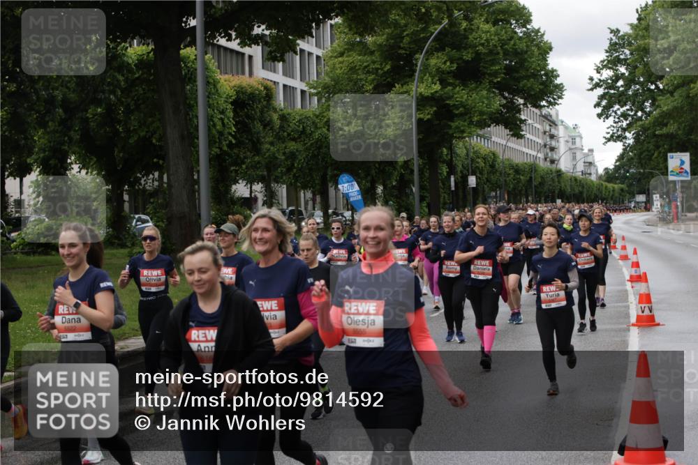14.06.2026 - REWE Women's Run Jannik Wohlers http://msf.ph/oto/9814592 14.06.2026 10:41:24 Laufen 5522, 7, 00, 616, 6666, 657 meine-sportfotos.de
