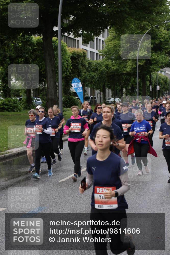 14.06.2026 - REWE Women's Run Jannik Wohlers http://msf.ph/oto/9814606 14.06.2026 10:41:28 Laufen 7, 00, 57, 5367 meine-sportfotos.de