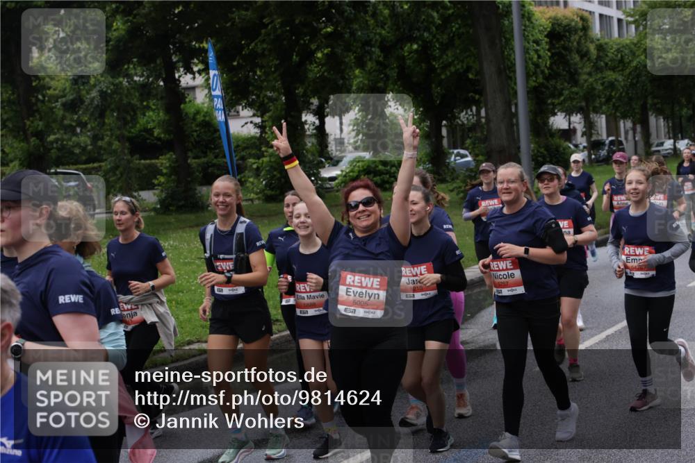 14.06.2026 - REWE Women's Run Jannik Wohlers http://msf.ph/oto/9814624 14.06.2026 10:41:32 Laufen 5888, 51, 5005, 7, 5210, 5757, 54767 meine-sportfotos.de