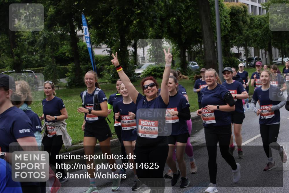 14.06.2026 - REWE Women's Run Jannik Wohlers http://msf.ph/oto/9814625 14.06.2026 10:41:32 Laufen 20, 5887, 5888, 5005, 5210, 5757, 5476 meine-sportfotos.de