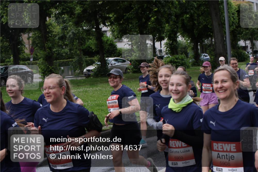 14.06.2026 - REWE Women's Run Jannik Wohlers http://msf.ph/oto/9814637 14.06.2026 10:41:33 Laufen 5757, 657, 6038, 5909, 5908 meine-sportfotos.de