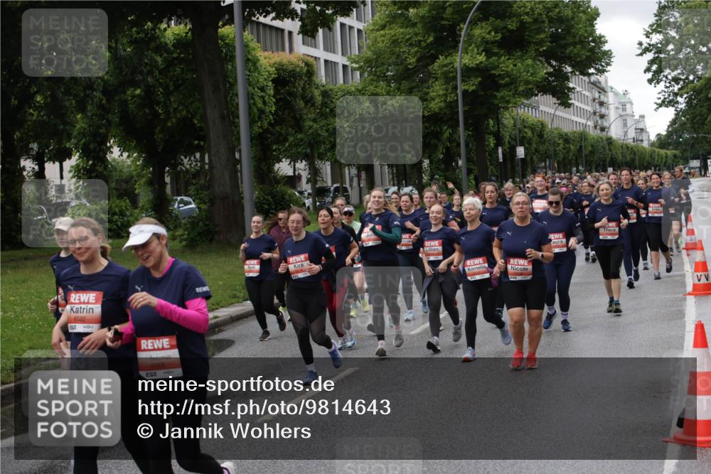 14.06.2026 - REWE Women's Run Jannik Wohlers http://msf.ph/oto/9814643 14.06.2026 10:41:35 Laufen 6022, 5577, 6068 meine-sportfotos.de