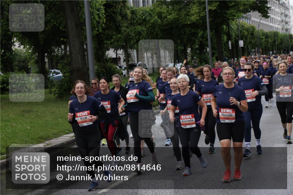 14.06.2026 - REWE Women's Run Jannik Wohlers http://msf.ph/oto/9814646 14.06.2026 10:41:36 Laufen 5118, 517, 57, 5221, 5236, 57, 5203, 7 meine-sportfotos.de