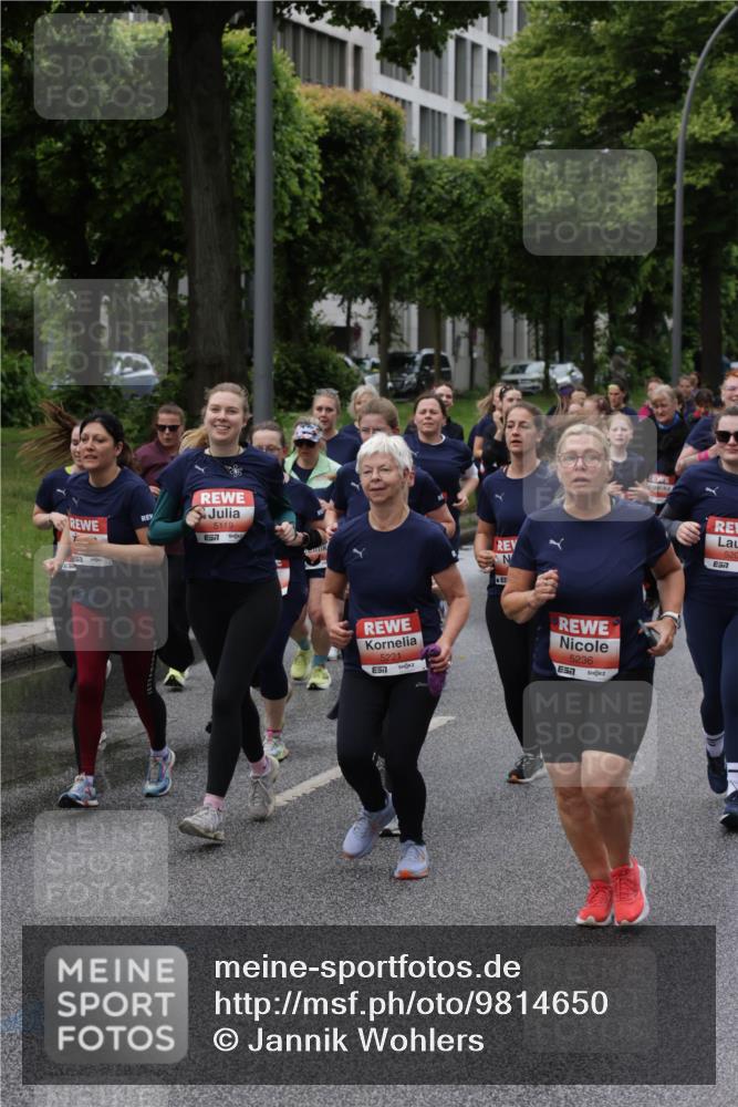 14.06.2026 - REWE Women's Run Jannik Wohlers http://msf.ph/oto/9814650 14.06.2026 10:41:37 Laufen 5119, 7, 5221, 57, 5236, 7 meine-sportfotos.de