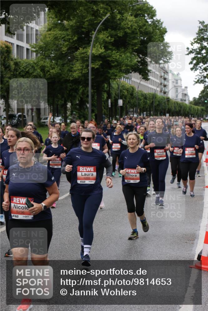 14.06.2026 - REWE Women's Run Jannik Wohlers http://msf.ph/oto/9814653 14.06.2026 10:41:38 Laufen 5236, 51, 5203, 7, 5232 meine-sportfotos.de