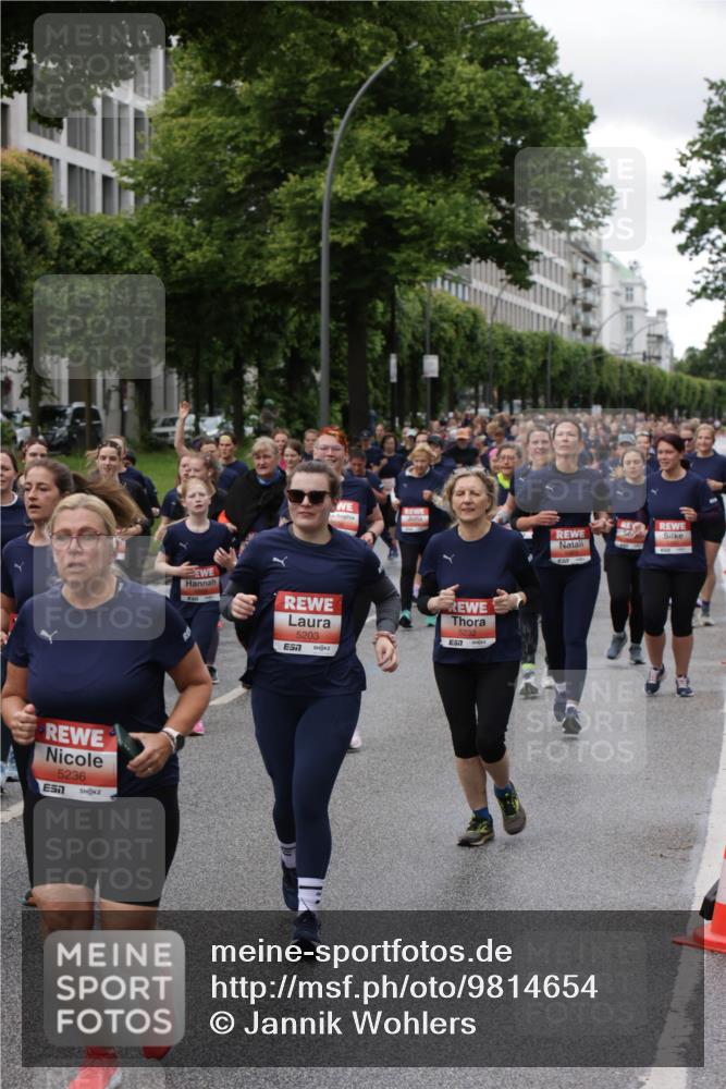 14.06.2026 - REWE Women's Run Jannik Wohlers http://msf.ph/oto/9814654 14.06.2026 10:41:38 Laufen 5236, 7, 5203, 5232, 7 meine-sportfotos.de