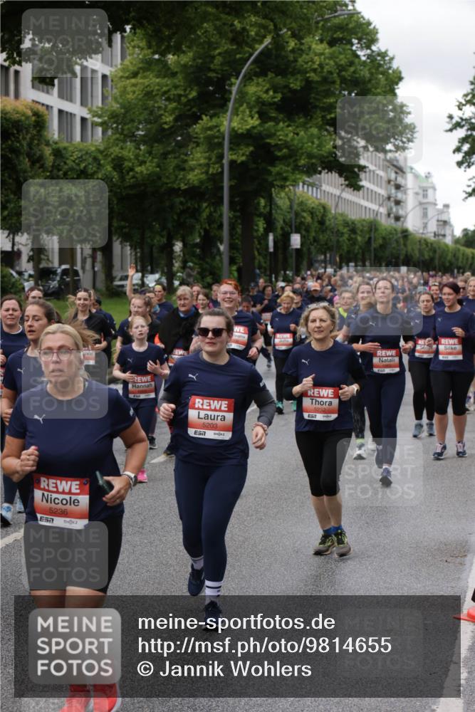 14.06.2026 - REWE Women's Run Jannik Wohlers http://msf.ph/oto/9814655 14.06.2026 10:41:38 Laufen 5236, 5203, 57, 5232, 57 meine-sportfotos.de