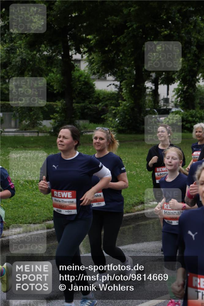 14.06.2026 - REWE Women's Run Jannik Wohlers http://msf.ph/oto/9814669 14.06.2026 10:41:41 Laufen 5947, 7, 423, 5808, 7 meine-sportfotos.de