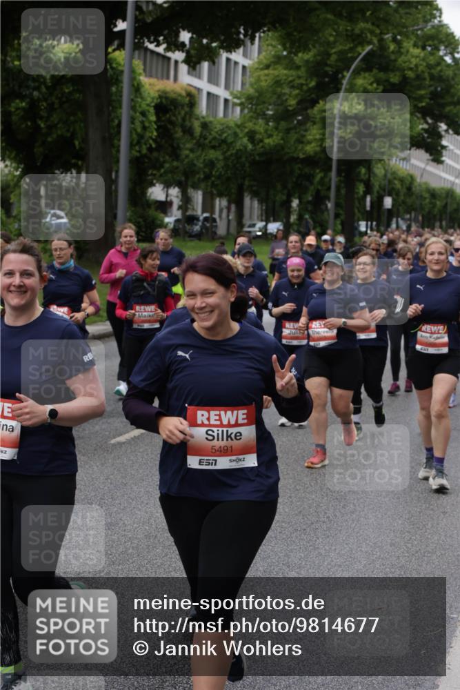 14.06.2026 - REWE Women's Run Jannik Wohlers http://msf.ph/oto/9814677 14.06.2026 10:41:43 Laufen 5491 meine-sportfotos.de