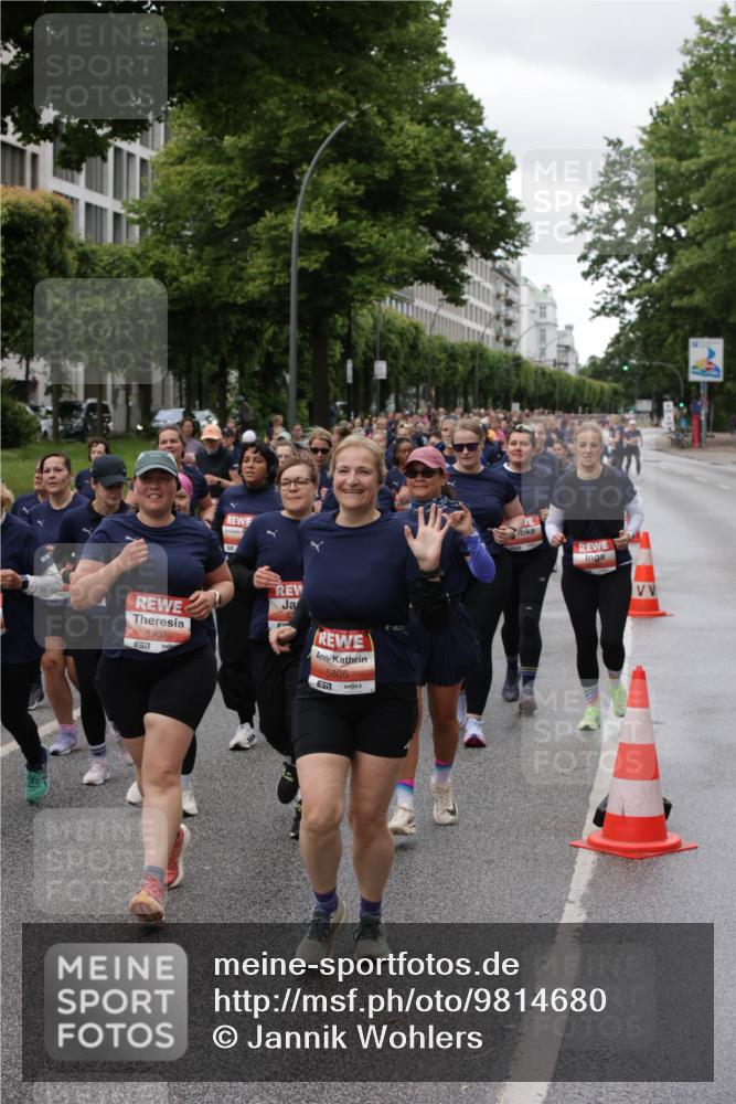 14.06.2026 - REWE Women's Run Jannik Wohlers http://msf.ph/oto/9814680 14.06.2026 10:41:44 Laufen 5903, 57, 5805 meine-sportfotos.de
