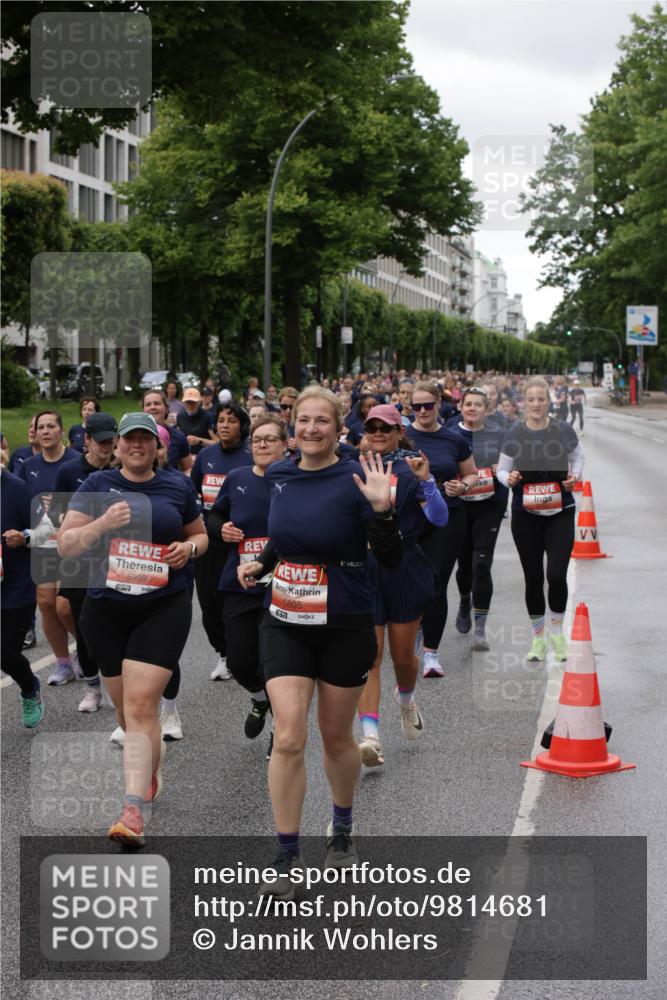 14.06.2026 - REWE Women's Run Jannik Wohlers http://msf.ph/oto/9814681 14.06.2026 10:41:44 Laufen 5903, 657, 5805 meine-sportfotos.de