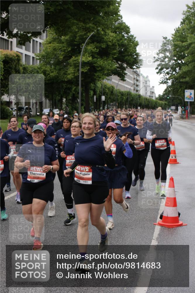 14.06.2026 - REWE Women's Run Jannik Wohlers http://msf.ph/oto/9814683 14.06.2026 10:41:44 Laufen 5903, 657, 5805 meine-sportfotos.de