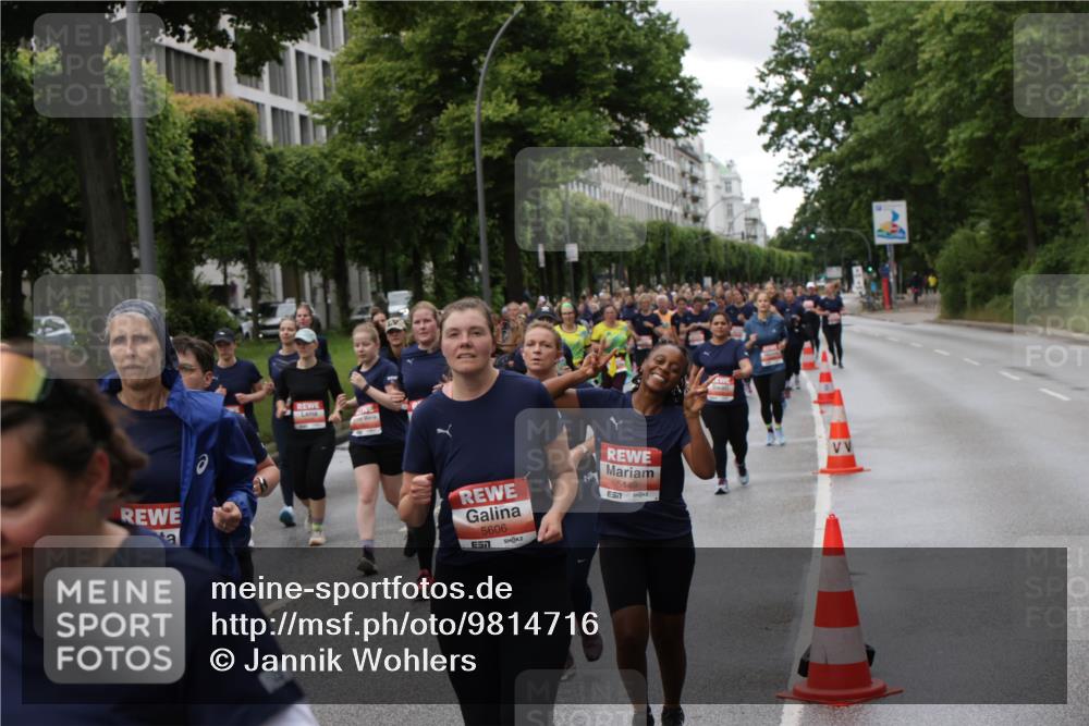 14.06.2026 - REWE Women's Run Jannik Wohlers http://msf.ph/oto/9814716 14.06.2026 10:41:49 Laufen 5606, 5149 meine-sportfotos.de