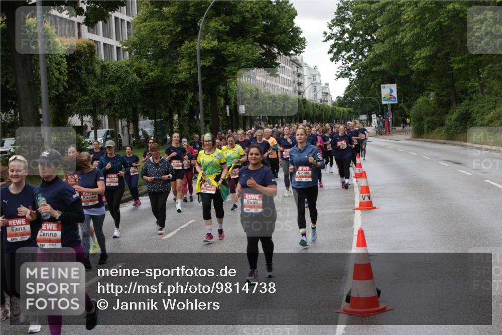 14.06.2026 - REWE Women's Run Jannik Wohlers http://msf.ph/oto/9814738 14.06.2026 10:41:52 Laufen 5977, 57, 6349, 24 meine-sportfotos.de