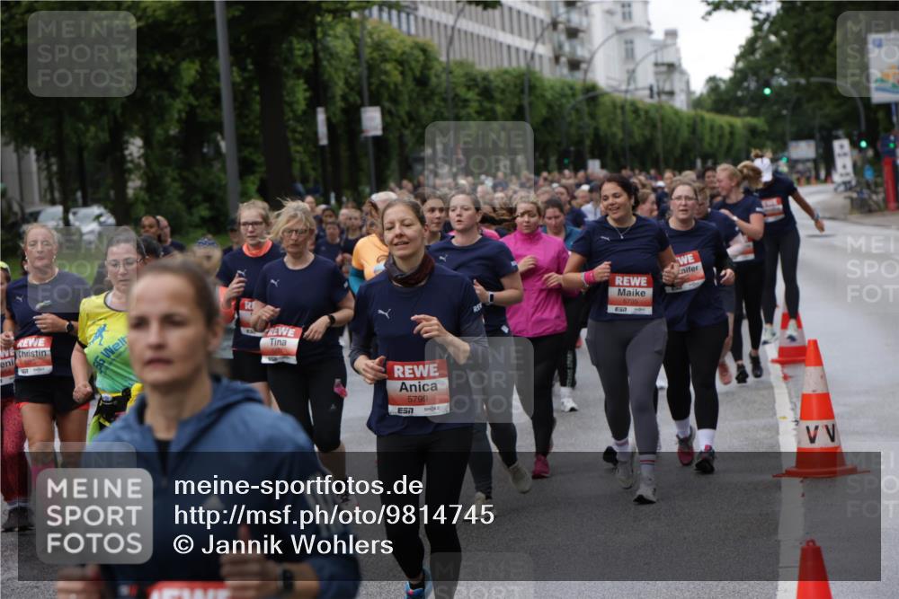 14.06.2026 - REWE Women's Run Jannik Wohlers http://msf.ph/oto/9814745 14.06.2026 10:41:55 Laufen 66, 5799, 7, 5735 meine-sportfotos.de