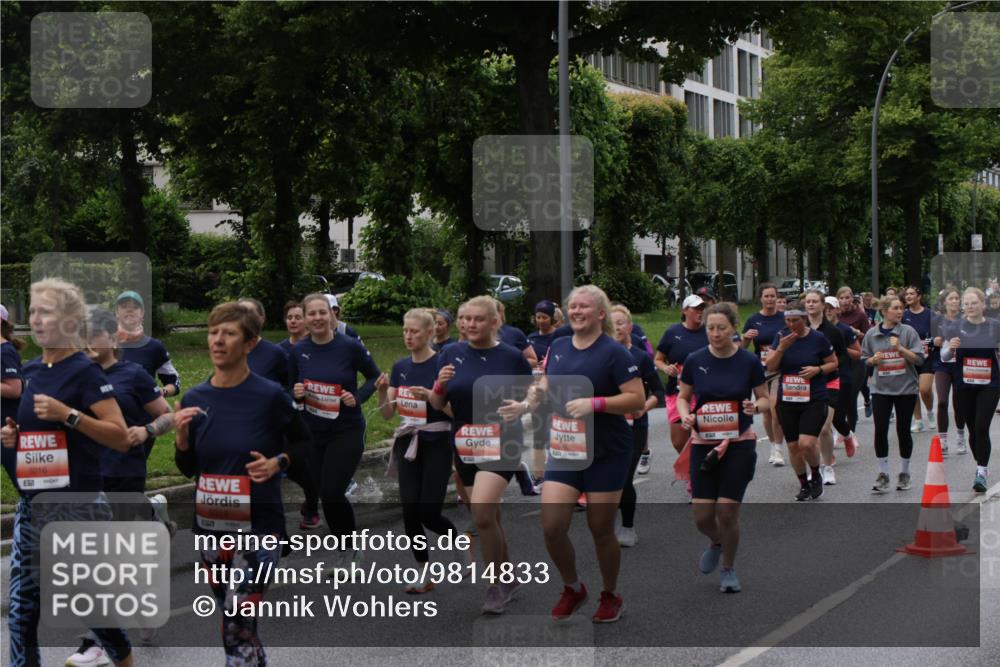 14.06.2026 - REWE Women's Run Jannik Wohlers http://msf.ph/oto/9814833 14.06.2026 10:42:16 Laufen 5016, 6018, 511 meine-sportfotos.de